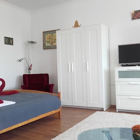 Eger Apartman Buitenkant foto