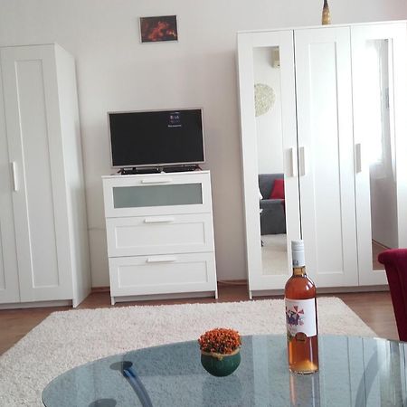 Eger Apartman Buitenkant foto
