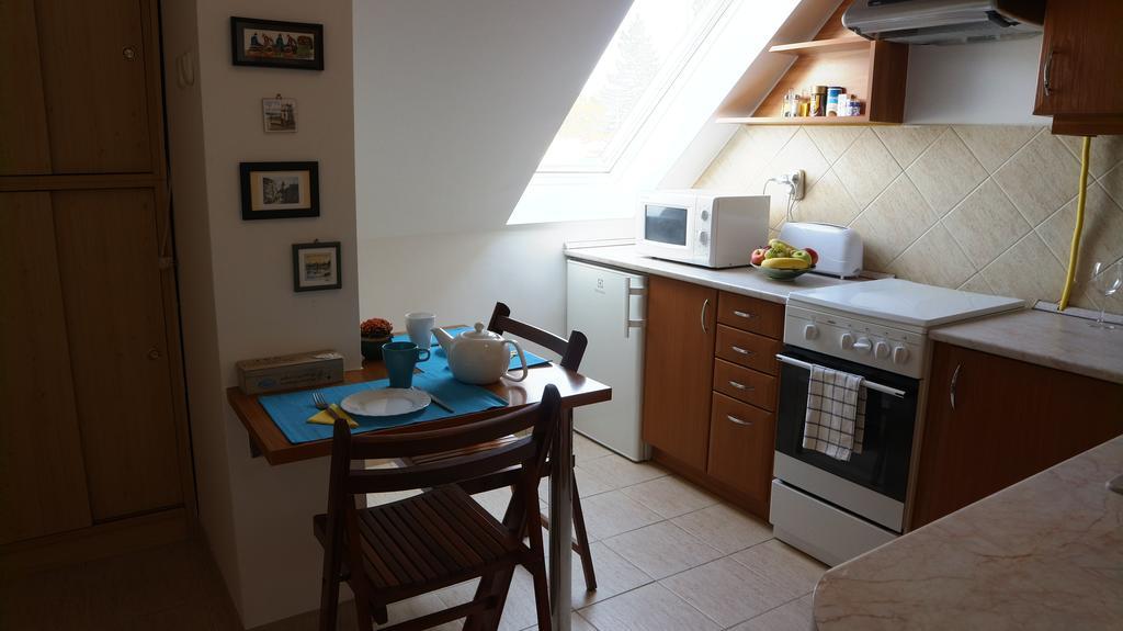 Eger Apartman Buitenkant foto